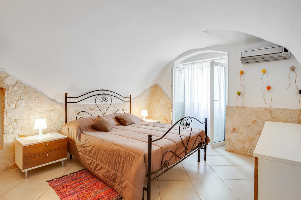 La Chicca Historic Center Beautiful Flat Apartment Monopoli Bagian luar foto