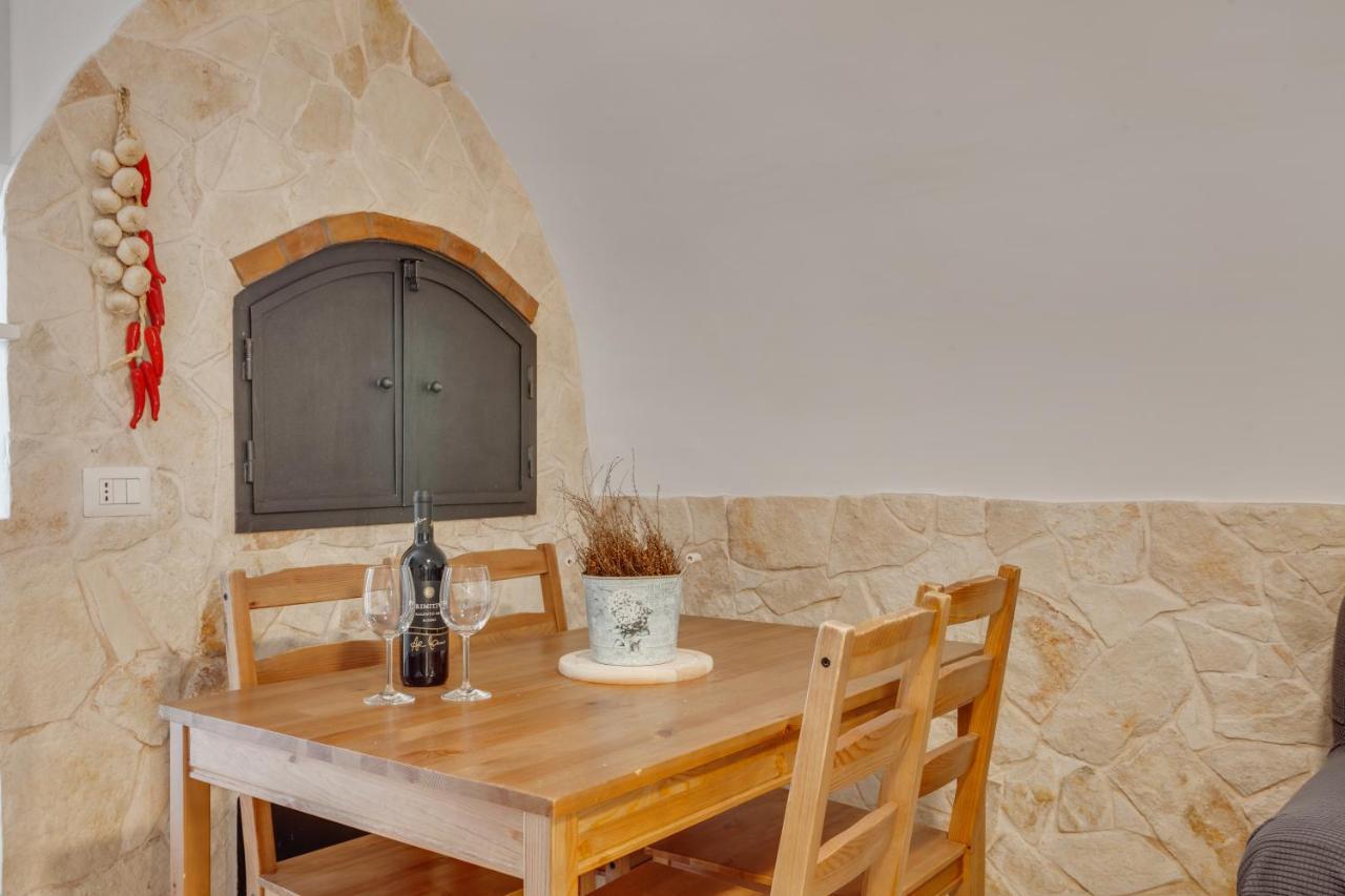 La Chicca Historic Center Beautiful Flat Apartment Monopoli Bagian luar foto