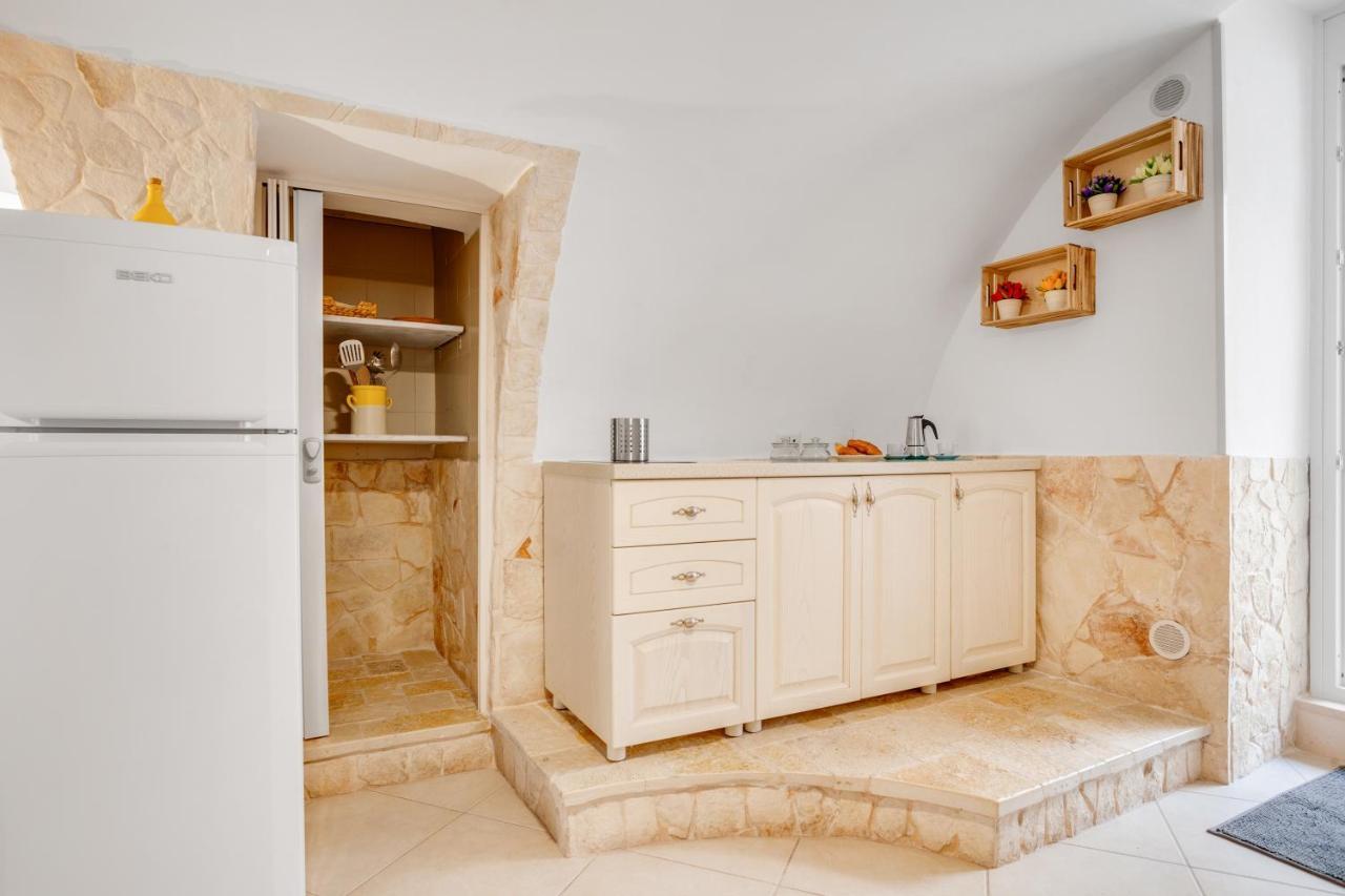 La Chicca Historic Center Beautiful Flat Apartment Monopoli Bagian luar foto