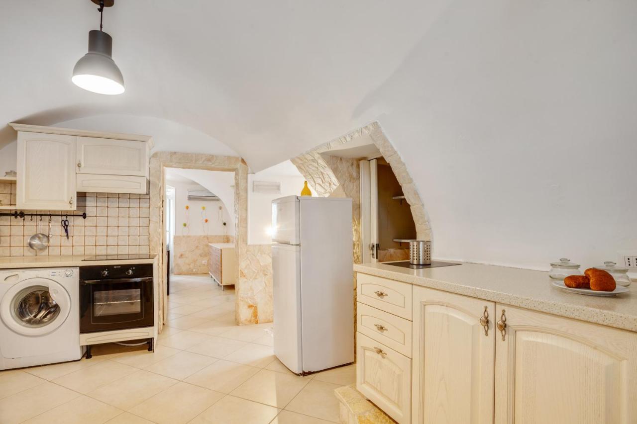 La Chicca Historic Center Beautiful Flat Apartment Monopoli Bagian luar foto